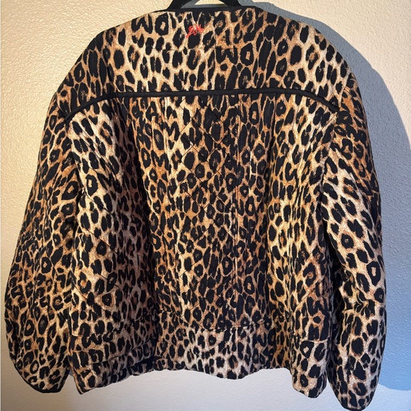 Oversized Leopard Print Bomber Jacket - Picture 5 of 9